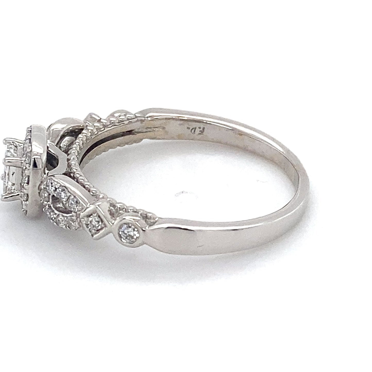 14K White Gold Diamond Lady's Fashion Ring; 2.6DWT; Size 8.5