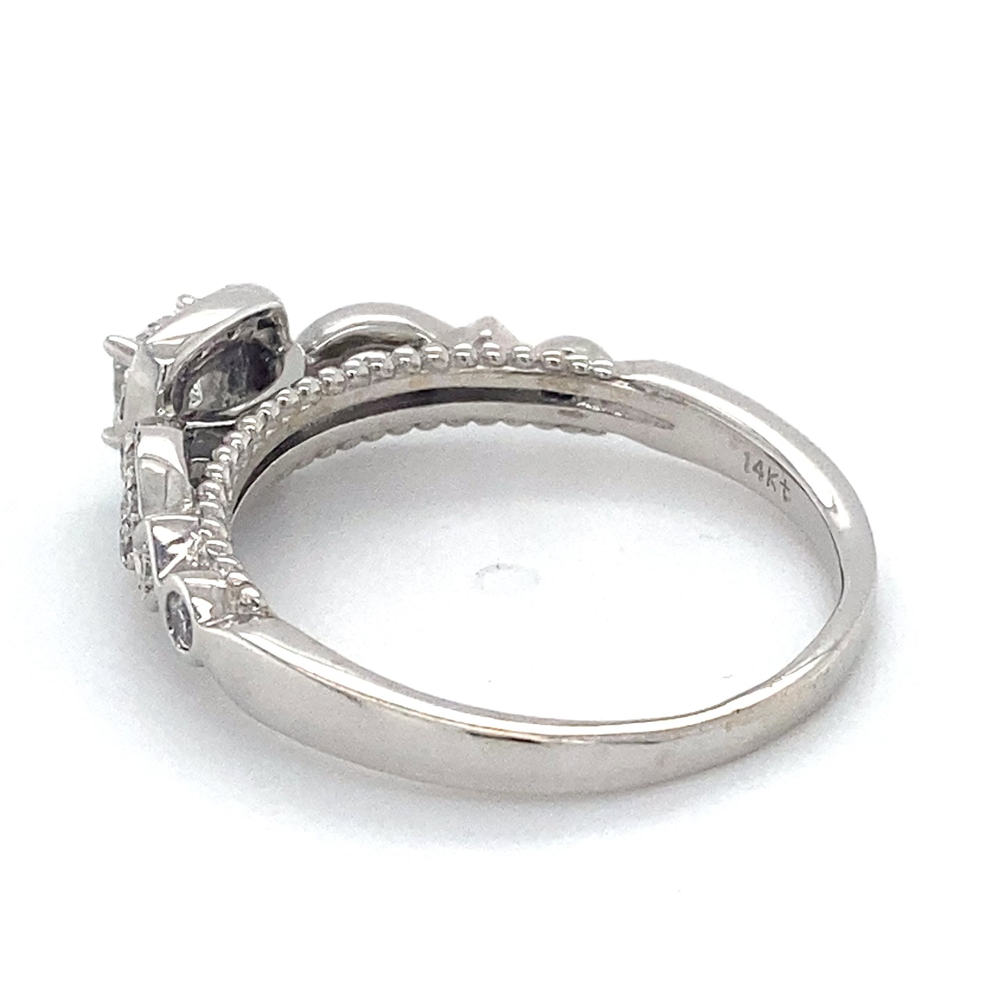 14K White Gold Diamond Lady's Fashion Ring; 2.6DWT; Size 8.5