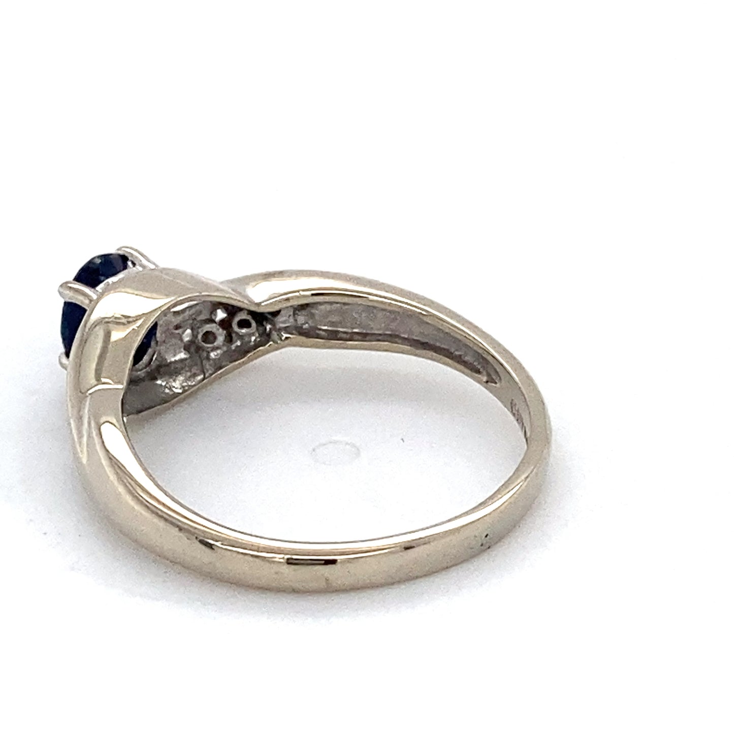 14K White Gold Diamond & Sapphire Ring; 1.4DWT; Size 5.5