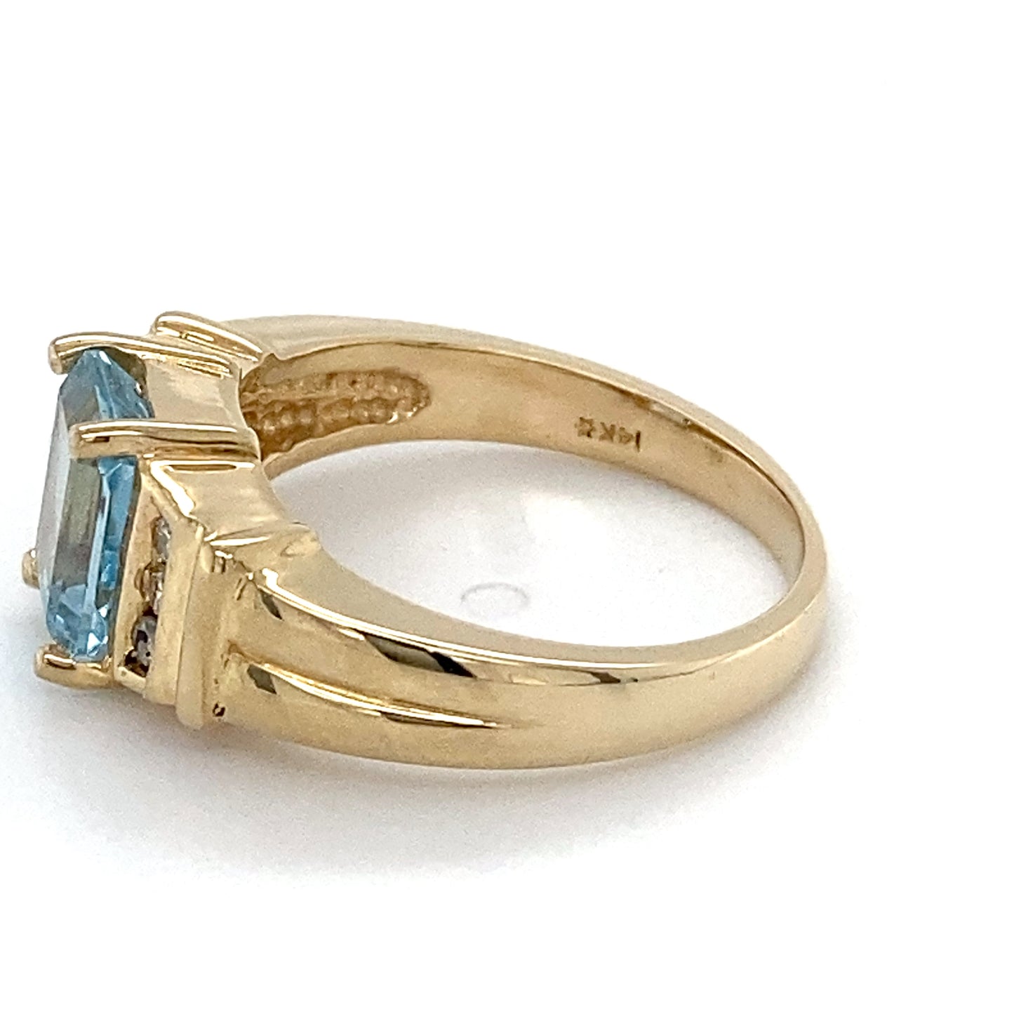 14K Yellow Gold Diamond & Aquamarine Ring; 3.3DWT; Size 6