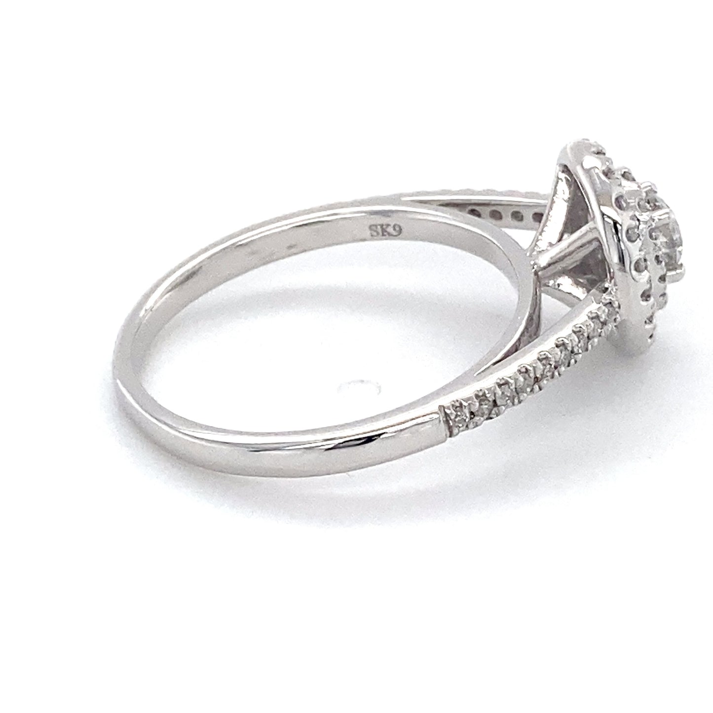 10K White Gold Diamond Lady's Fashion Ring; 1.8DWT; Size 7