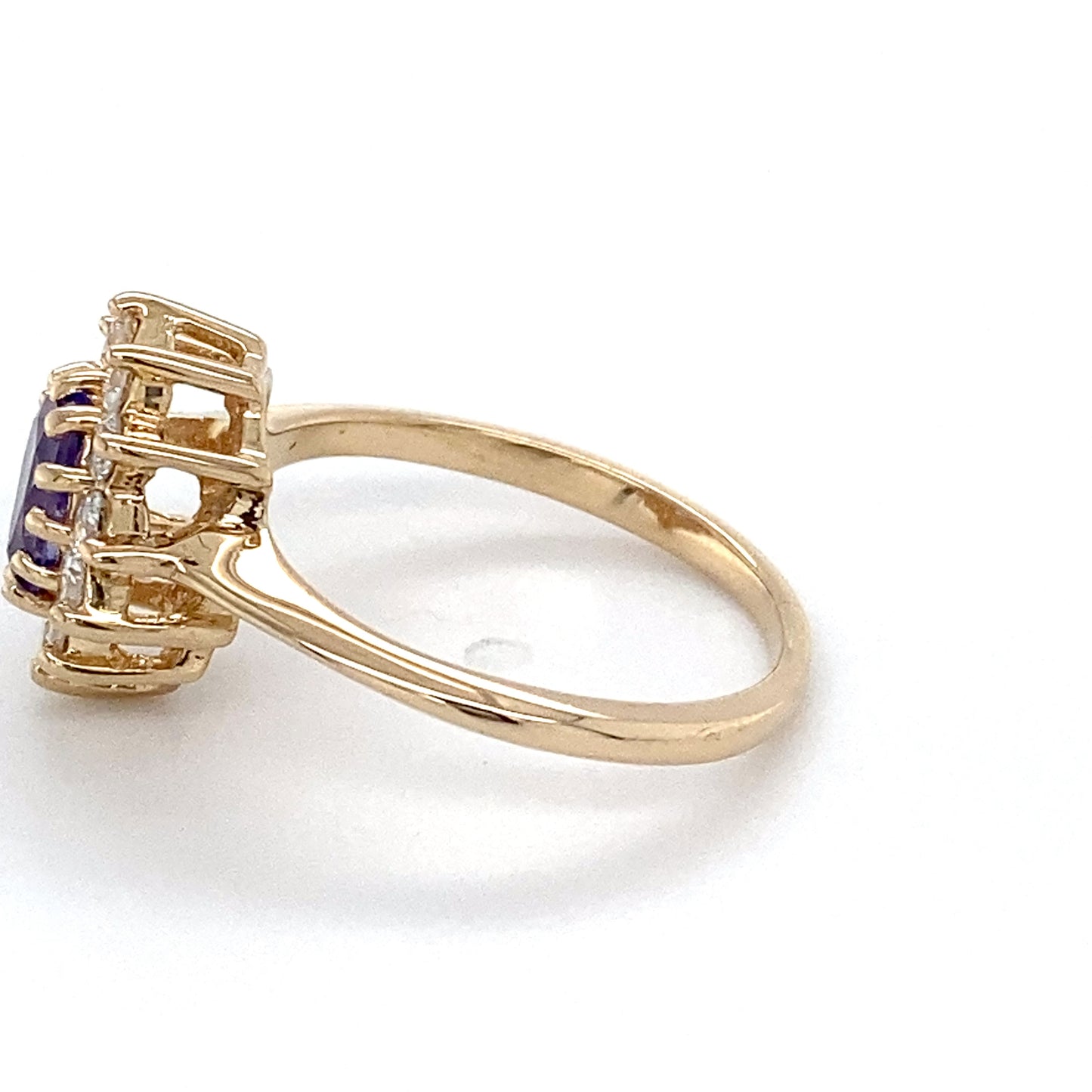 14K Yellow Gold Amethyst & Diamond Lady's Ring; 1.8DWT; Size 6