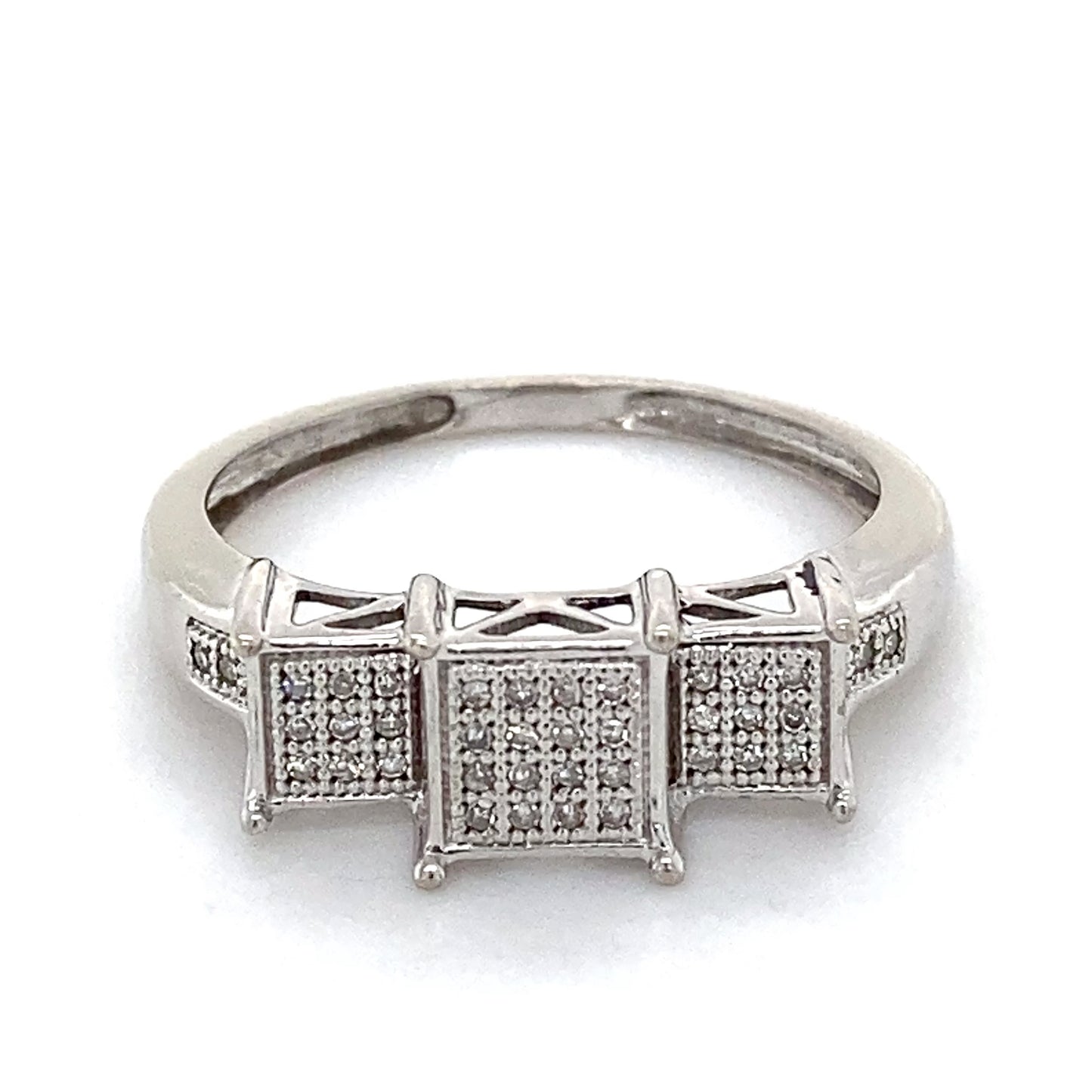 10K White Gold Diamond Lady's Fashion Ring; 1.7DWT: Size 8