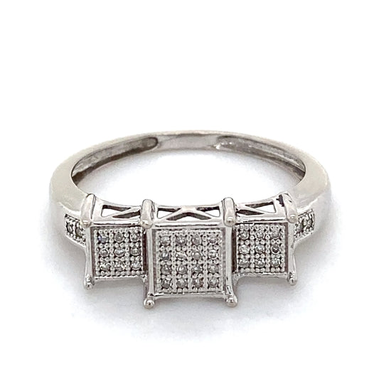 10K White Gold Diamond Lady's Fashion Ring; 1.7DWT: Size 8
