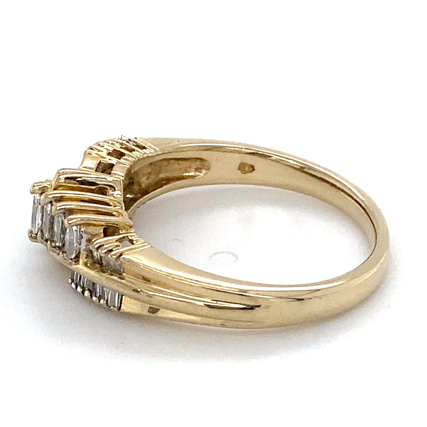 14K Yellow Gold Diamond Lady's Fashion Ring; 2.8DWT: Size 7