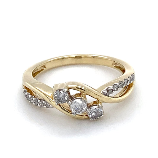 10K Yellow Gold Diamond Lady's Fashion Ring; 1.7DWT; Size 7