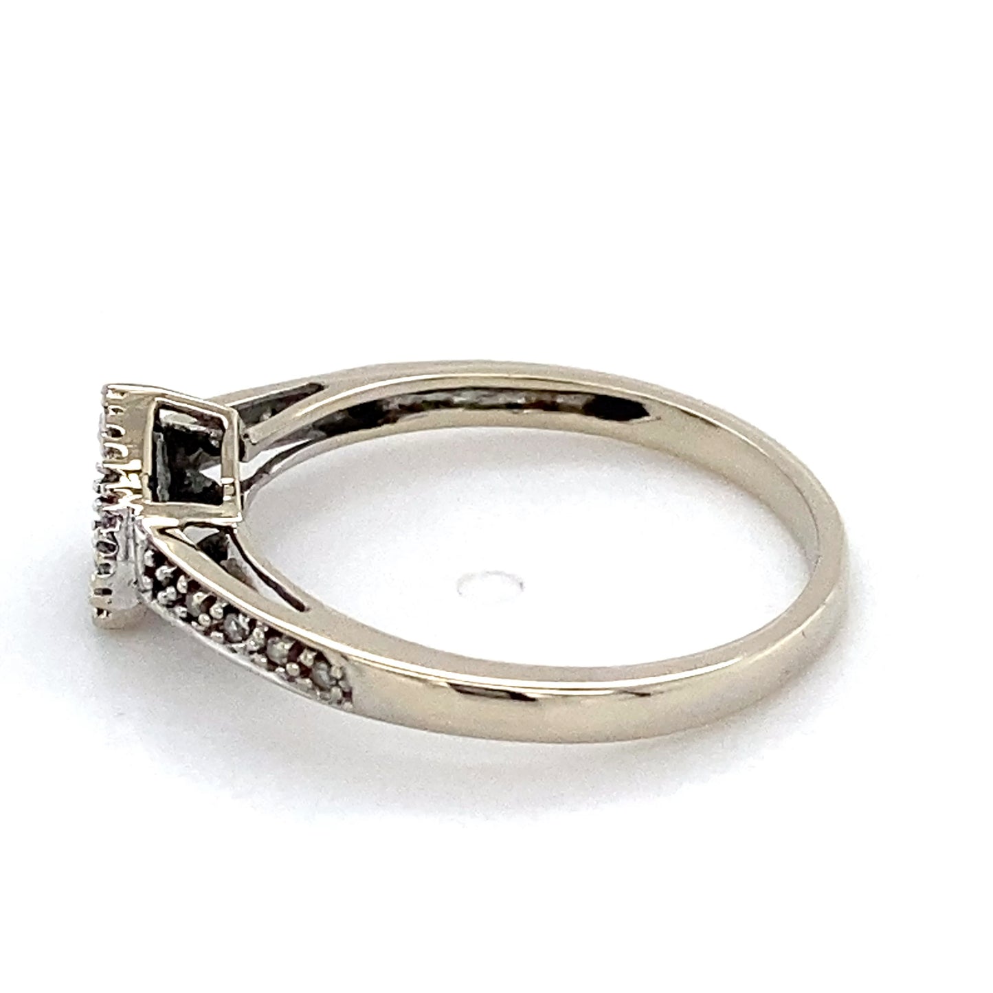 14K White Gold Diamond Lady's Fashion Ring; 1.3DWT; Size 7