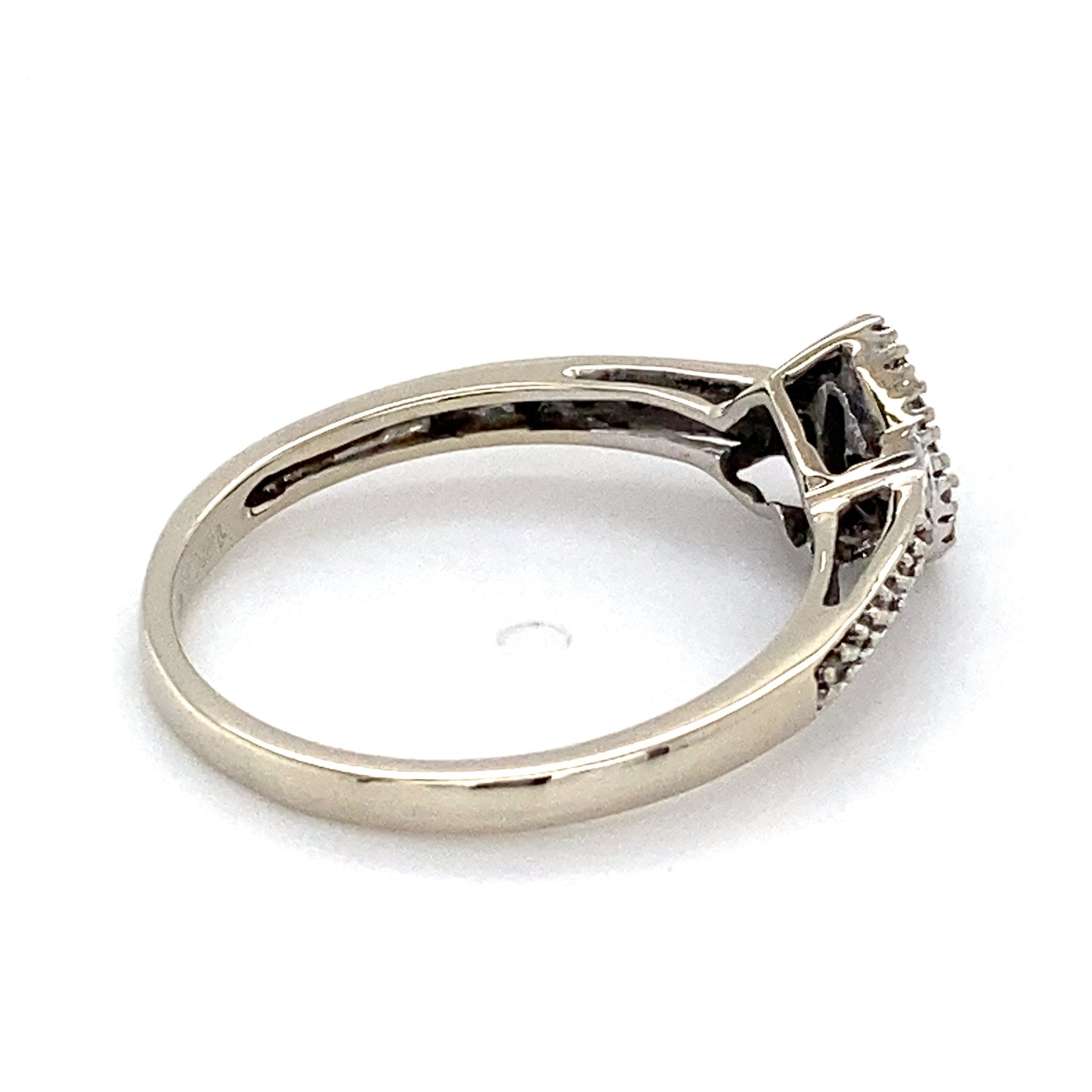 14K White Gold Diamond Lady's Fashion Ring; 1.3DWT; Size 7