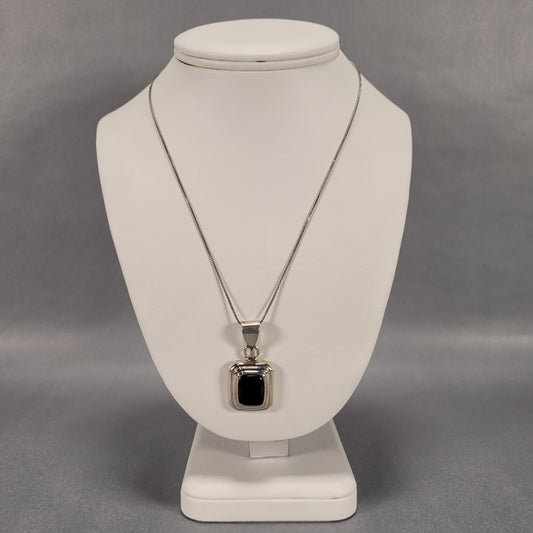 18" Sterling Silver Chain With Sterling Silver and Black Pendant 11g