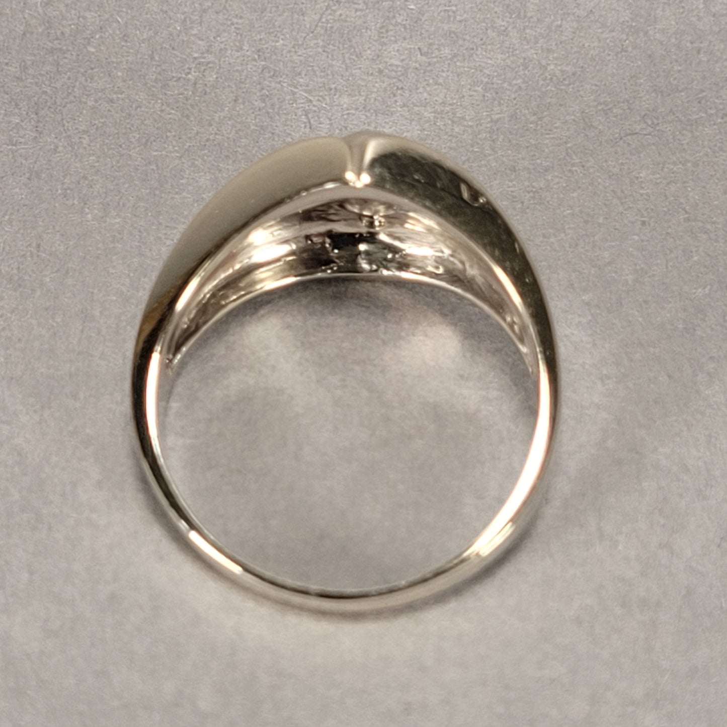 Men's 14k White Gold Ring With 3 Diamonds 5.7g
