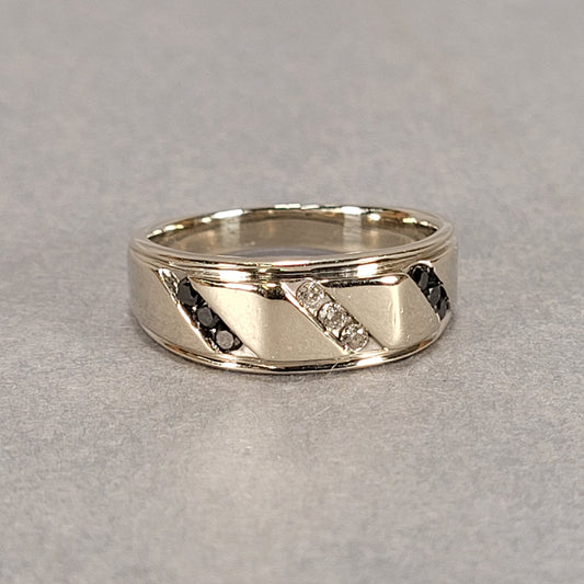 Men's 10k White Gold Ring With Sapphire & Diamond 5.7g