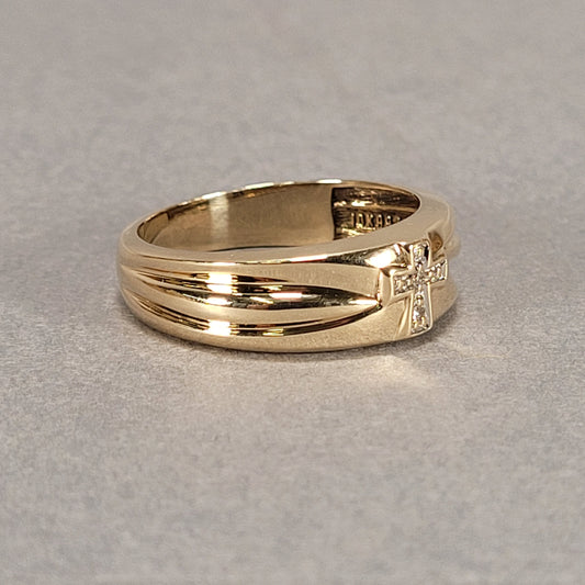 Men's 10k Yellow Gold Ring With Diamonds 5g