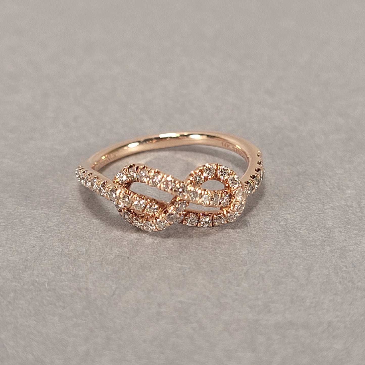 14k Rose Gold & Diamond Lady's Ring 2.1g