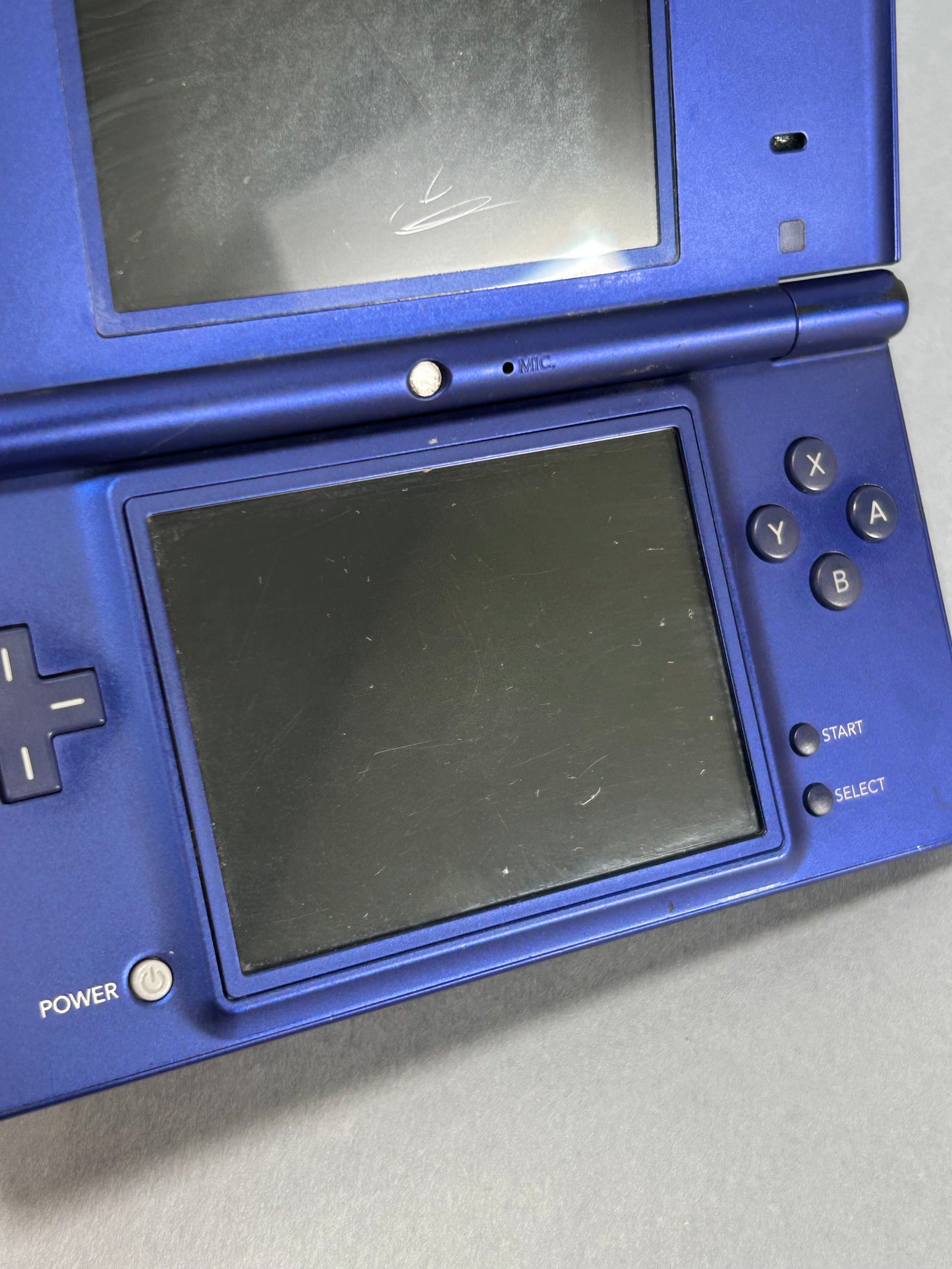 Nintendo DSi TWL-001 W/Charger - Blue