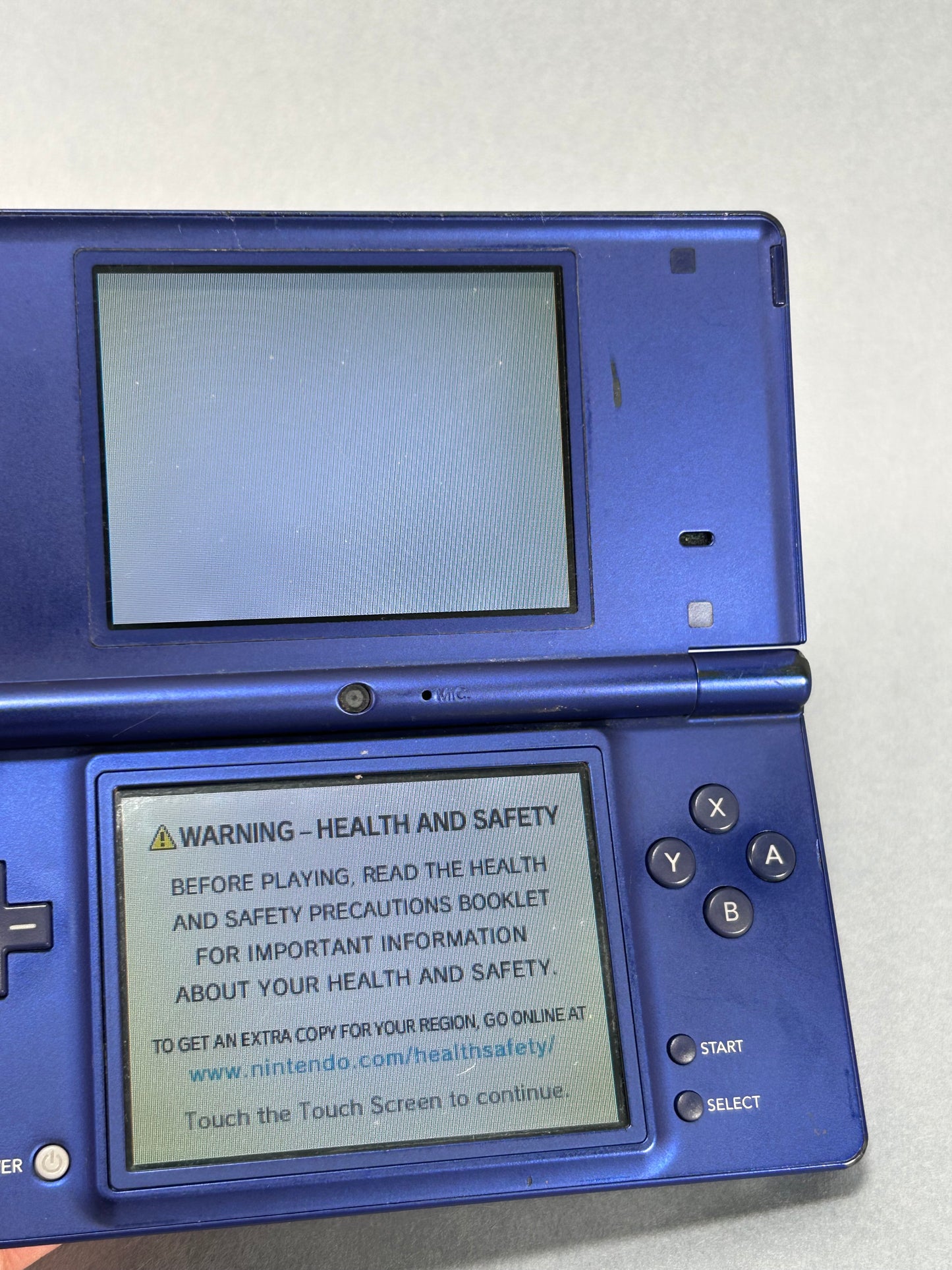 Nintendo DSi TWL-001 W/Charger - Blue