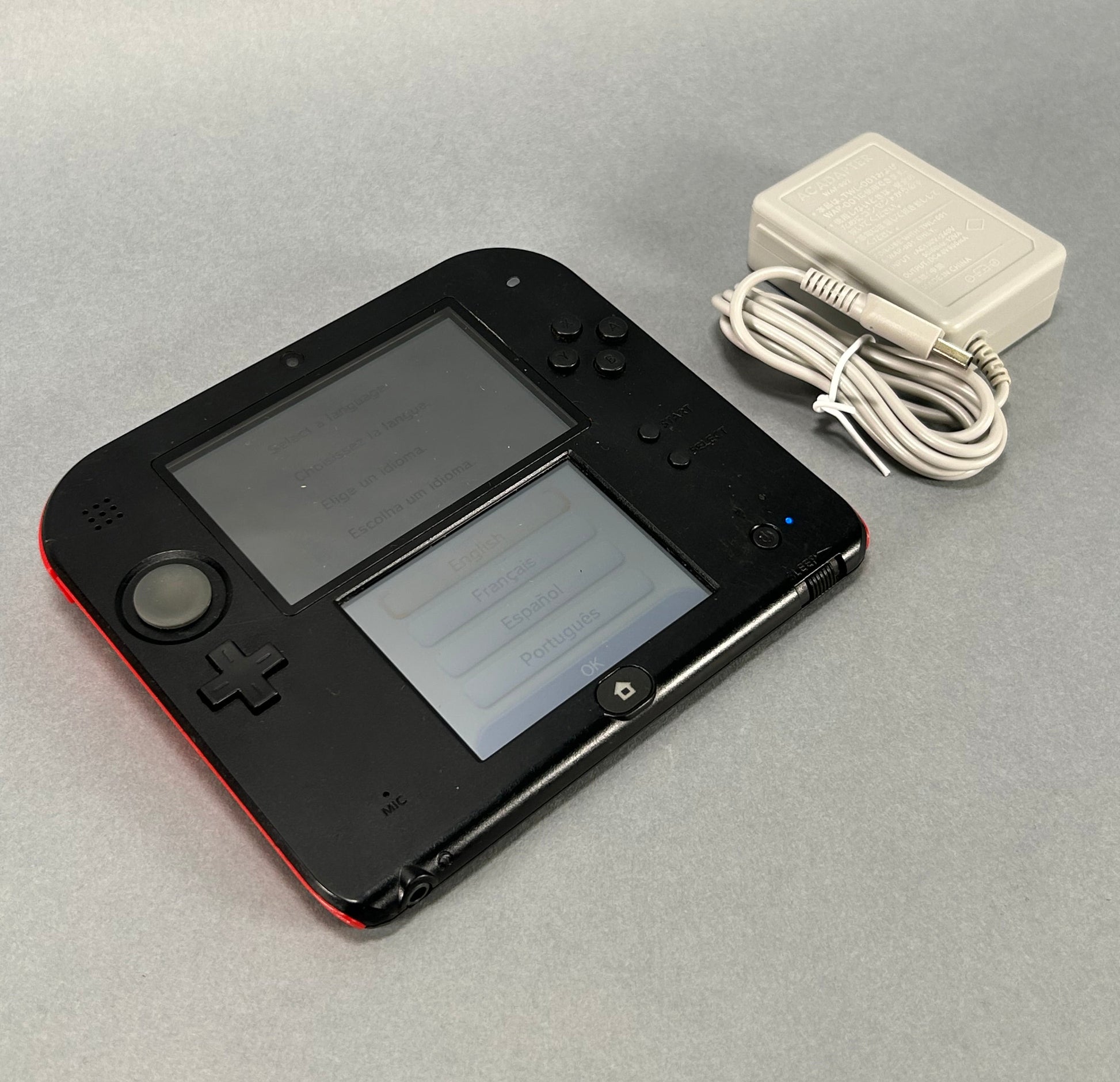 Nintendo 2DS WAP-002 W/Charger - Black