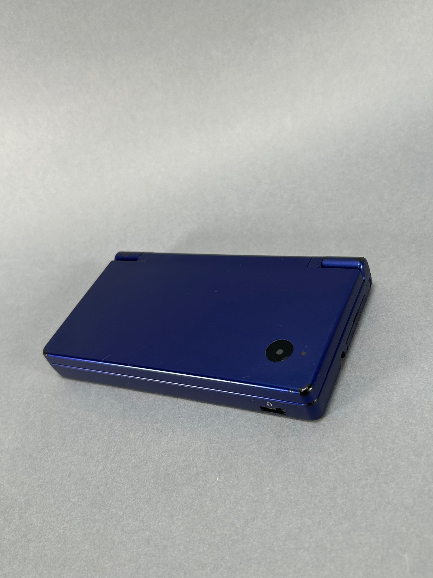 Nintendo DSi TWL-001 W/Charger - Blue