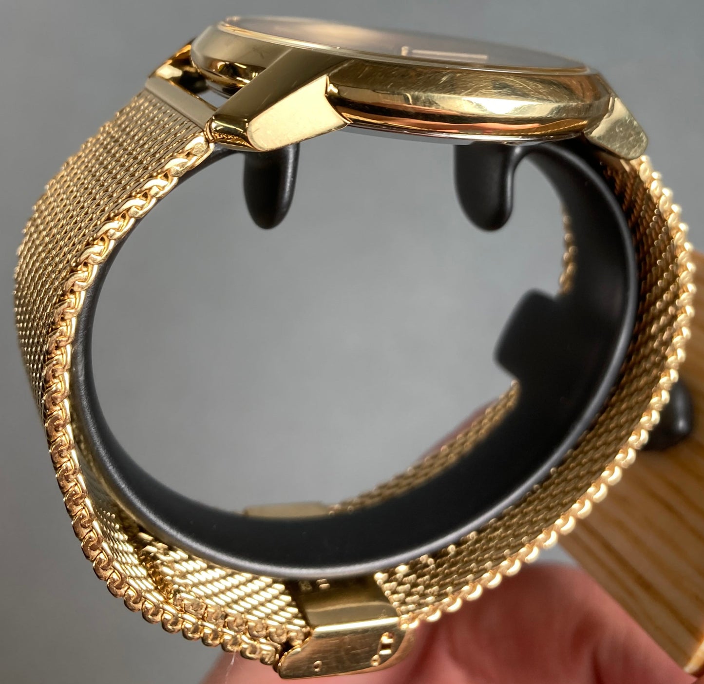 MOVADO Bold Evolution 2.0: 40mm Watch Gold-Tone Case/Dial/Mesh Band