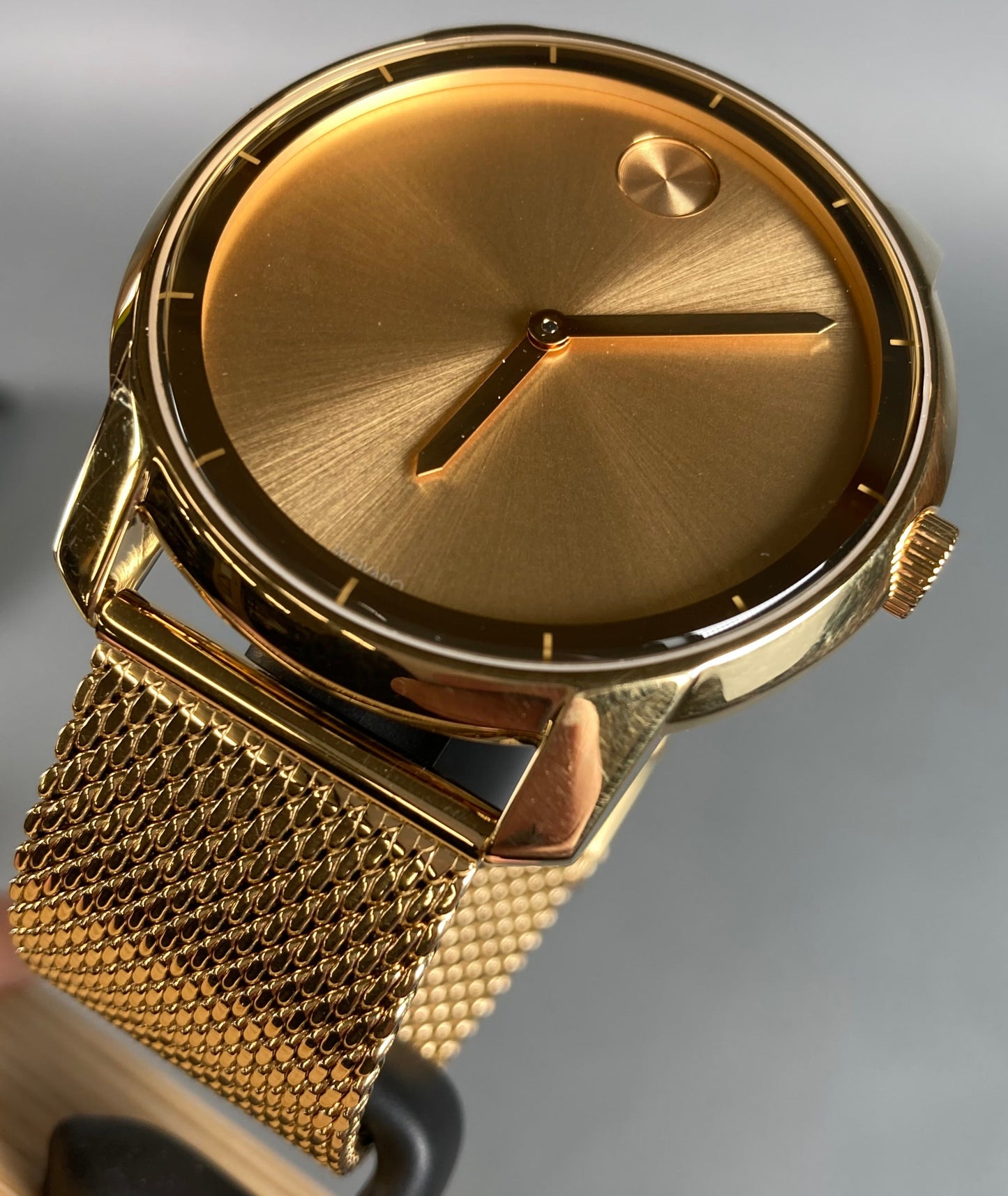 MOVADO Bold Evolution 2.0: 40mm Watch Gold-Tone Case/Dial/Mesh Band