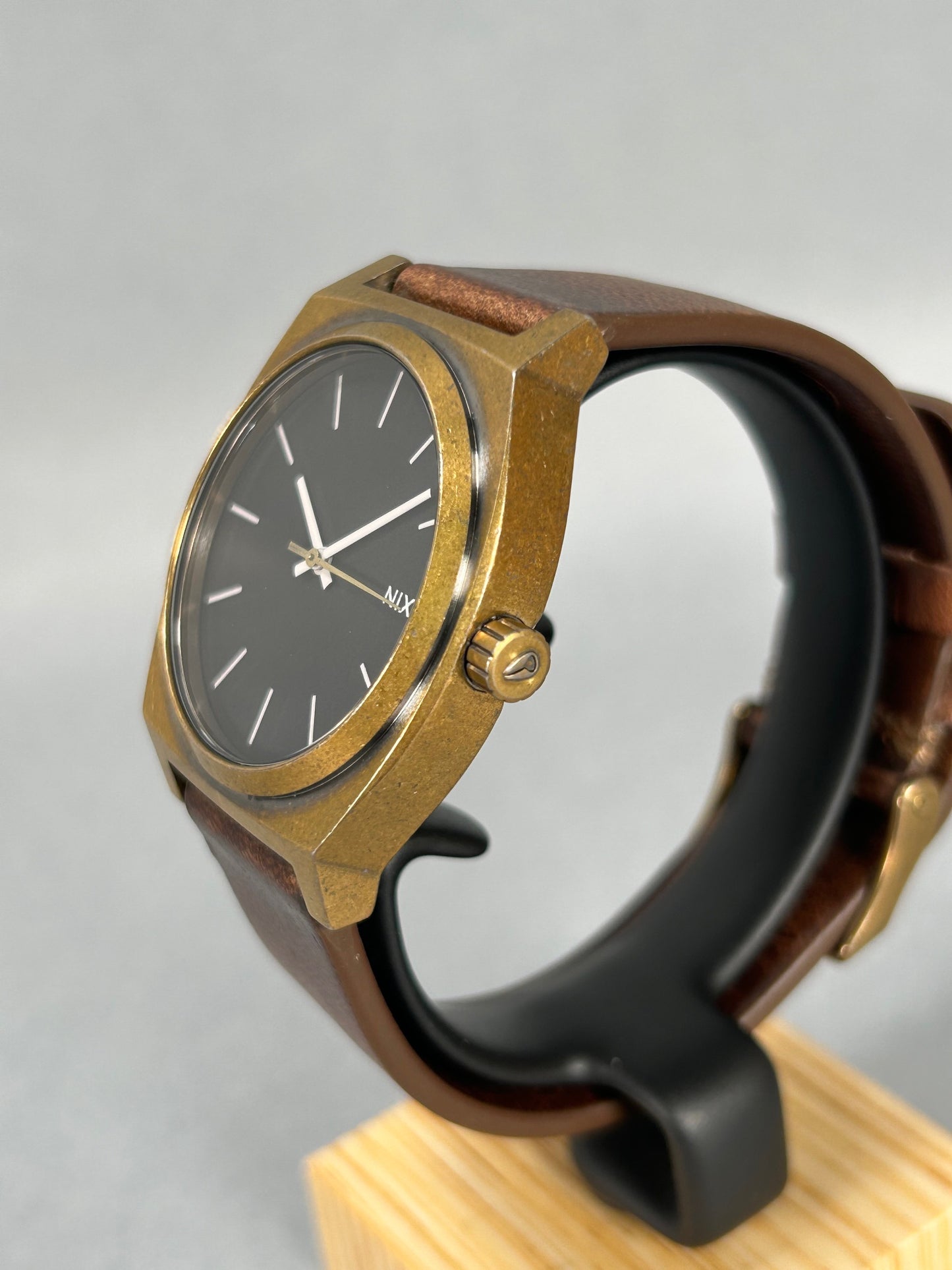 Nixon Minimal The Time Teller Analog Gentleman's Wristwatch