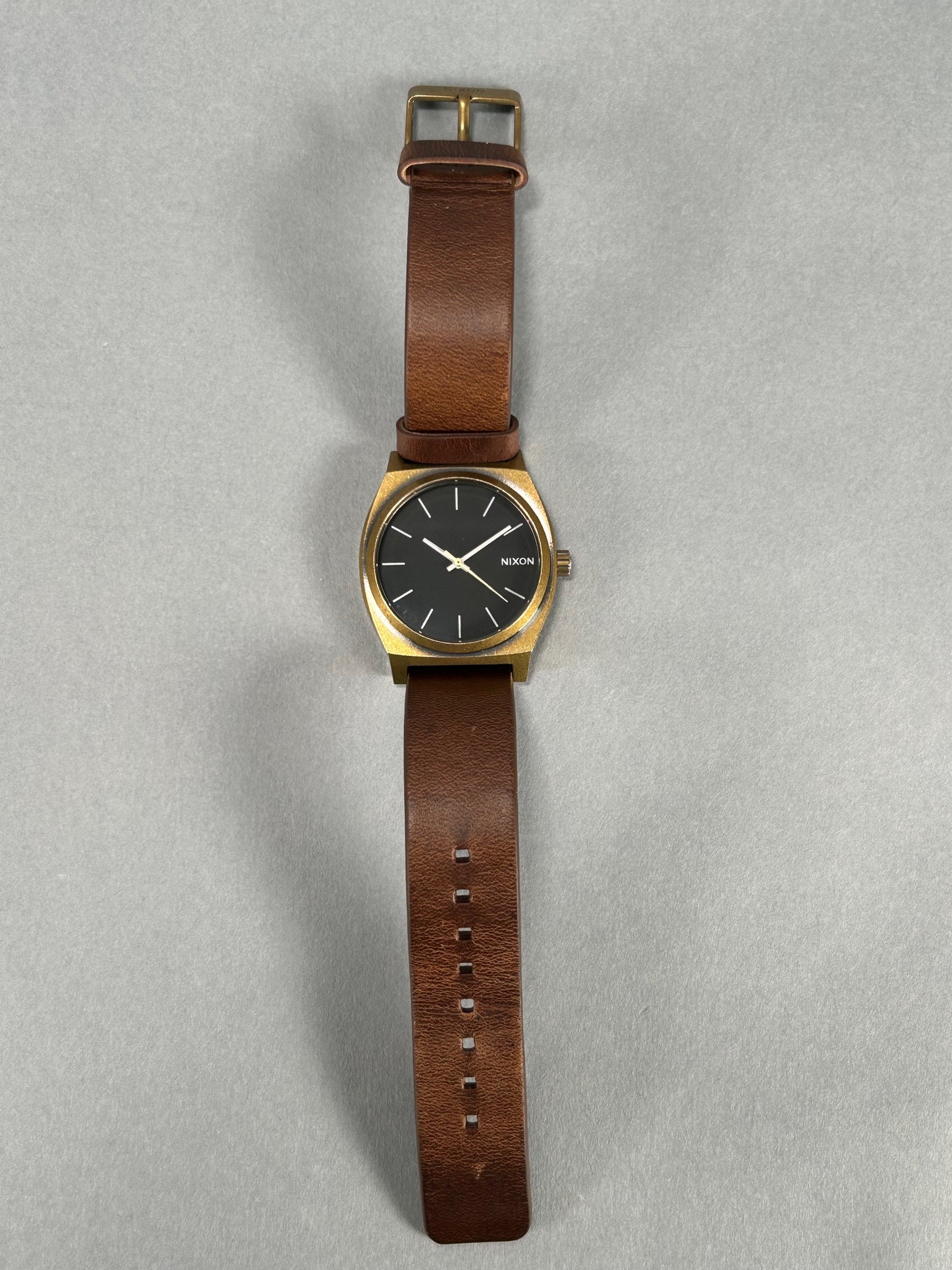 Nixon Minimal The Time Teller Analog Gentleman's Wristwatch