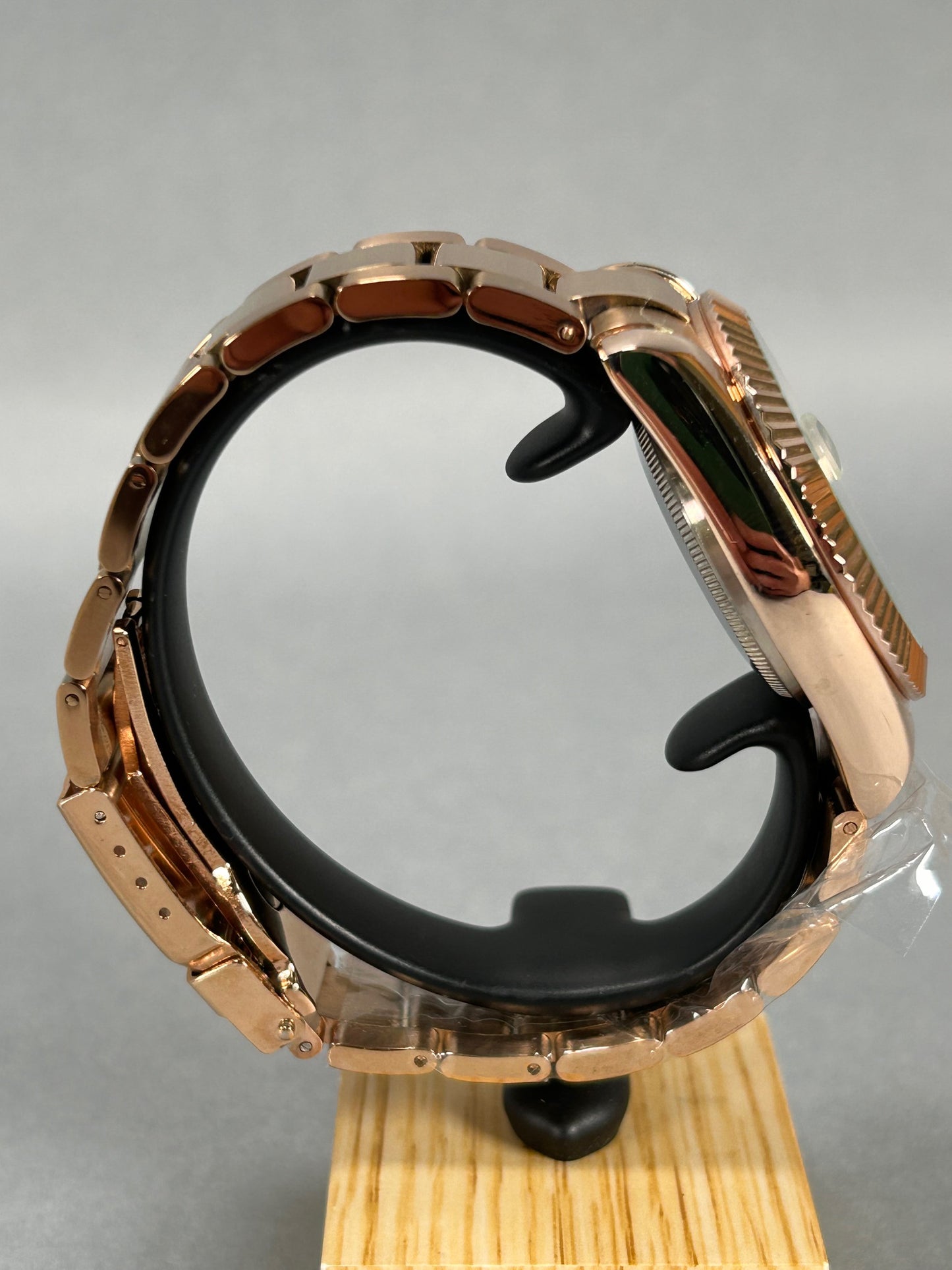 Paula Reis Date Automatic Gentleman's Wristwatch