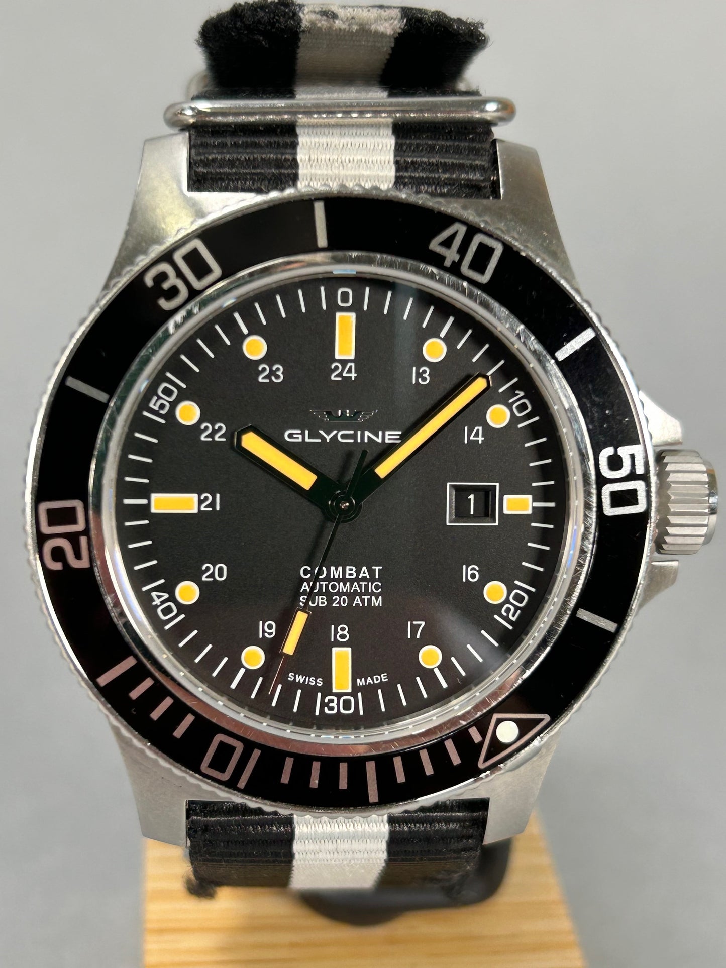 Glycine GL0097 Combat Automatic Gentleman's Wristwatch