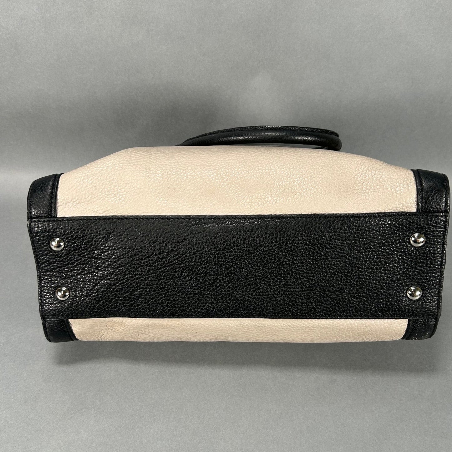 Michael Kors Hamilton Frame Out Hand Bag