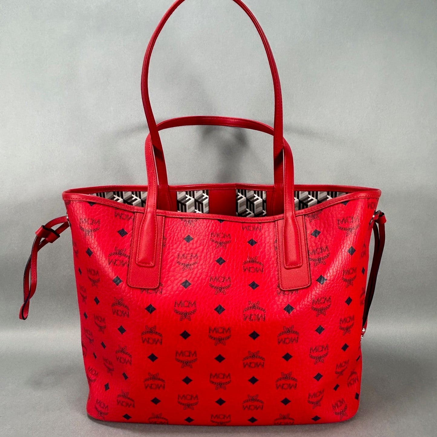 MCM Visetos Medium Liz Reversible Shopper Tote Bag W/ Pouch