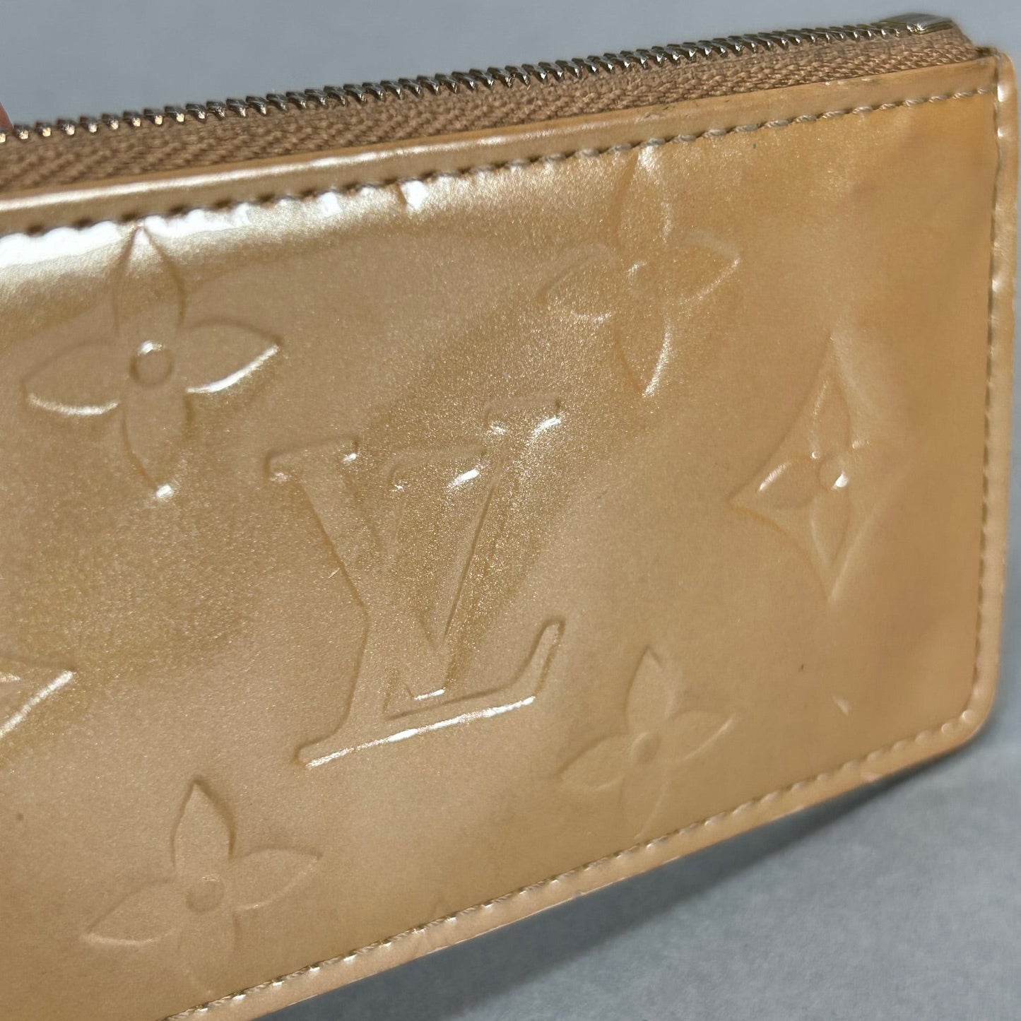 Louis Vuitton Beige Noisette Monogram Vernis Key Pouch Pochette Cles