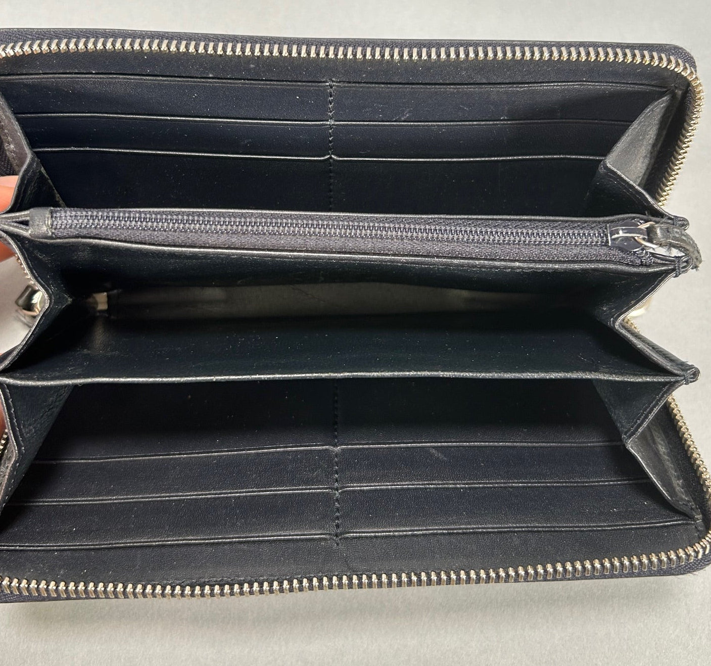 Gucci Zip Wallet - Navy Blue