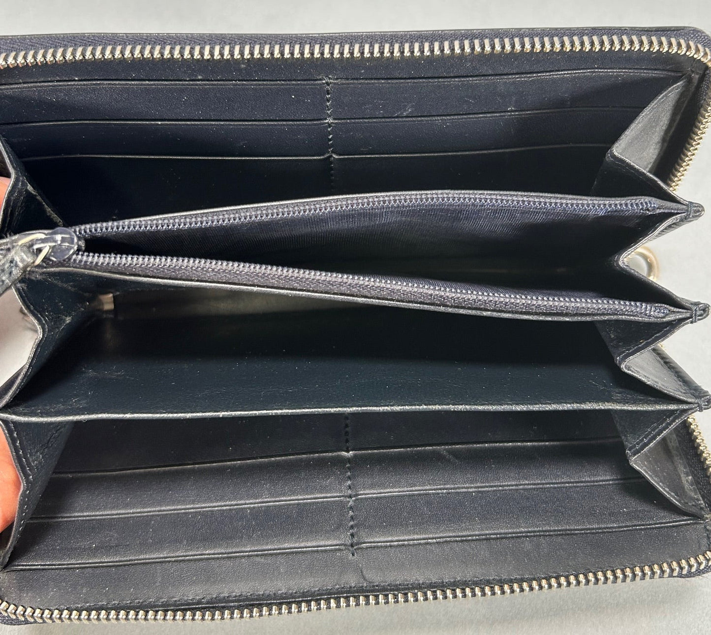Gucci Zip Wallet - Navy Blue