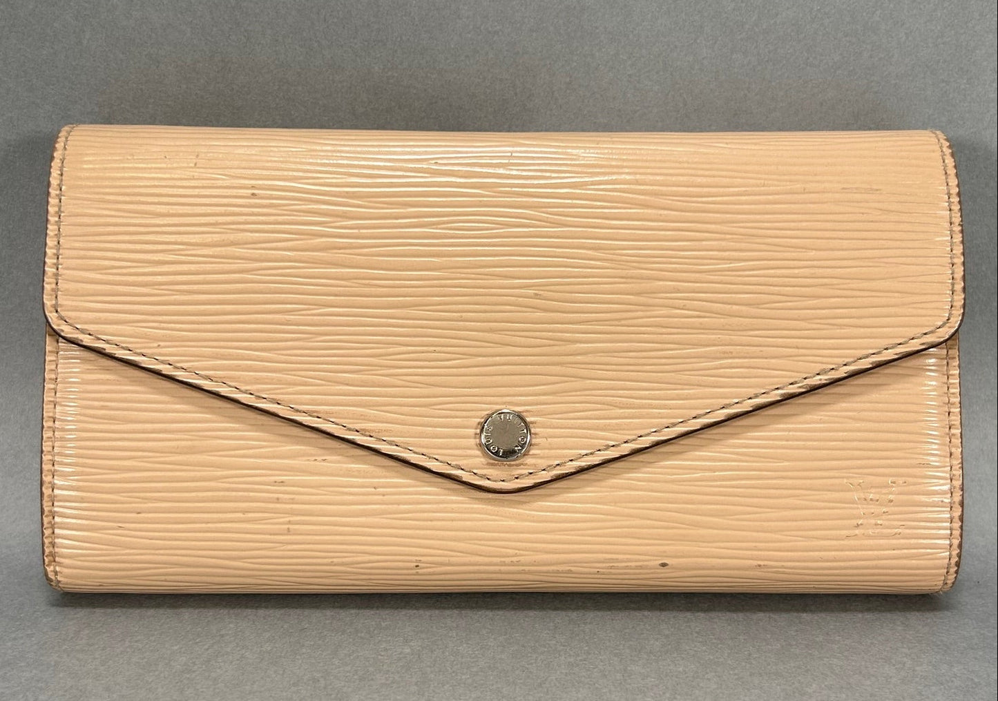 Louis Vuitton LV Beige Epi Sarah Wallet