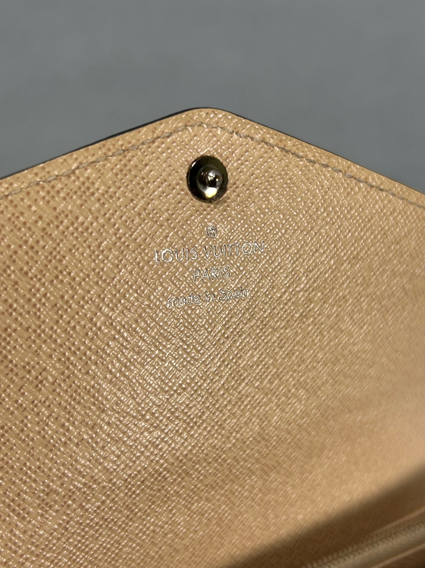 Louis Vuitton LV Beige Epi Sarah Wallet