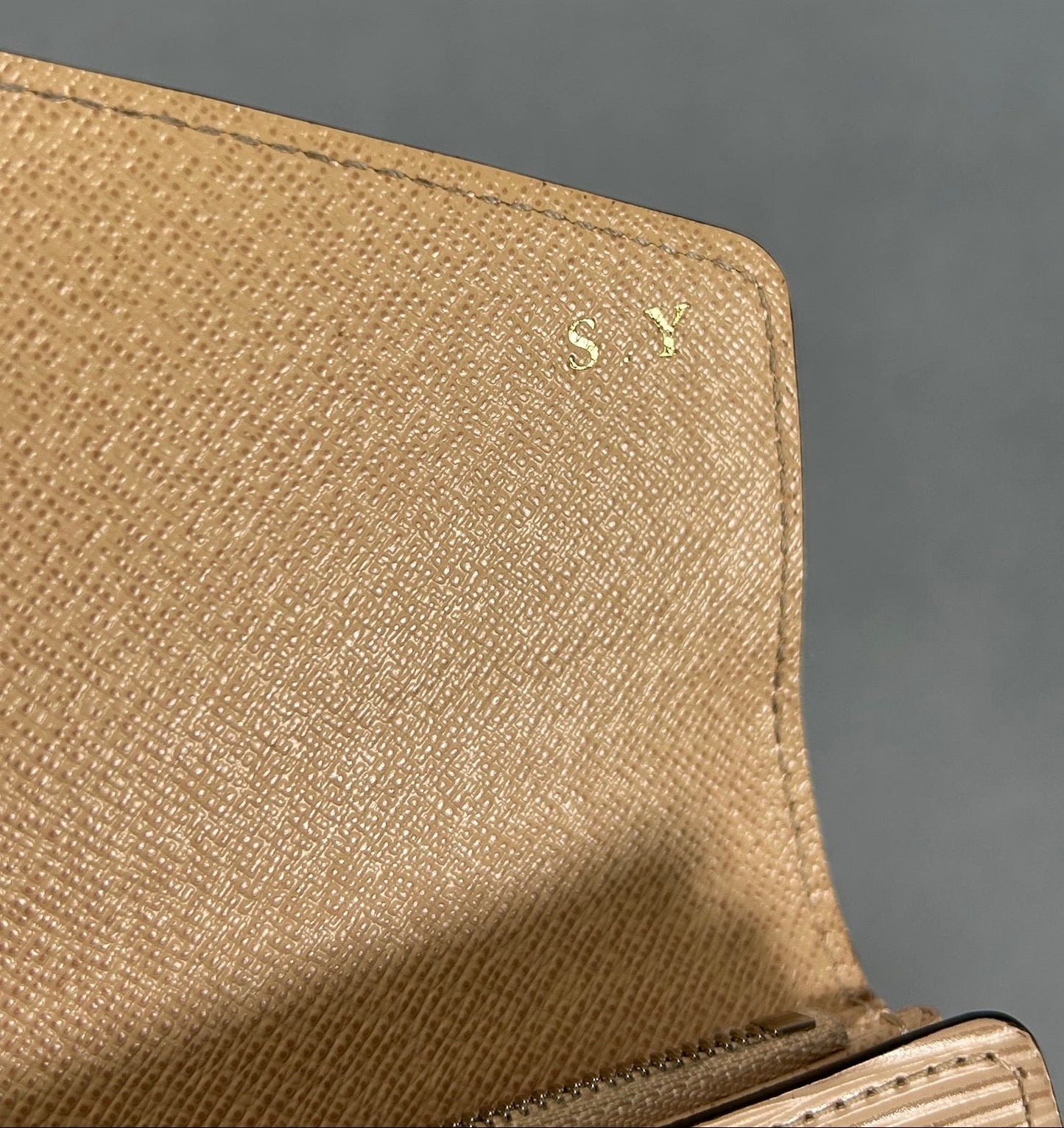 Louis Vuitton LV Beige Epi Sarah Wallet