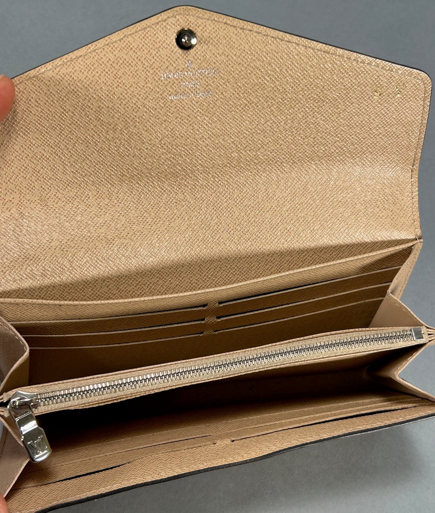 Louis Vuitton LV Beige Epi Sarah Wallet