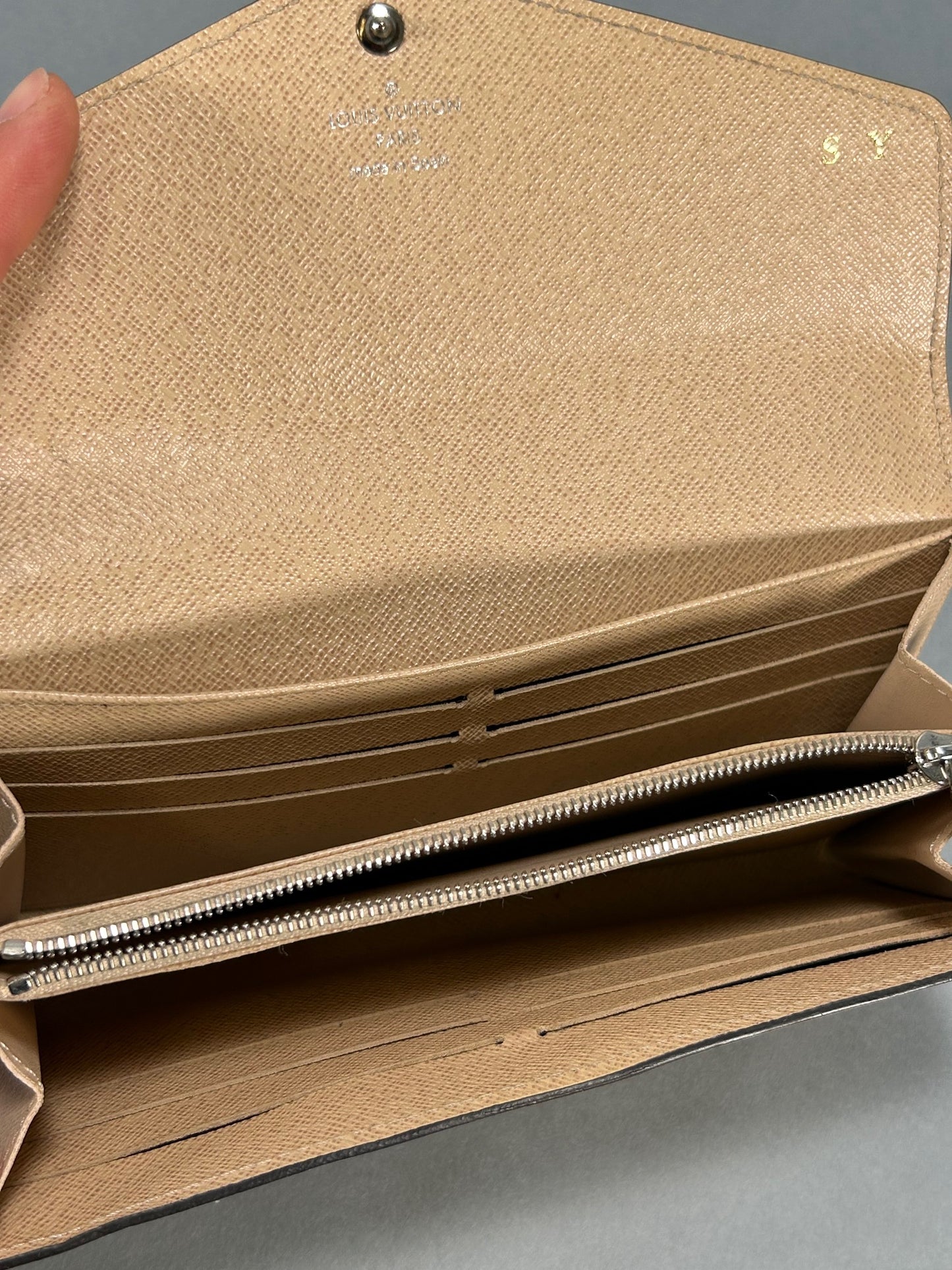 Louis Vuitton LV Beige Epi Sarah Wallet
