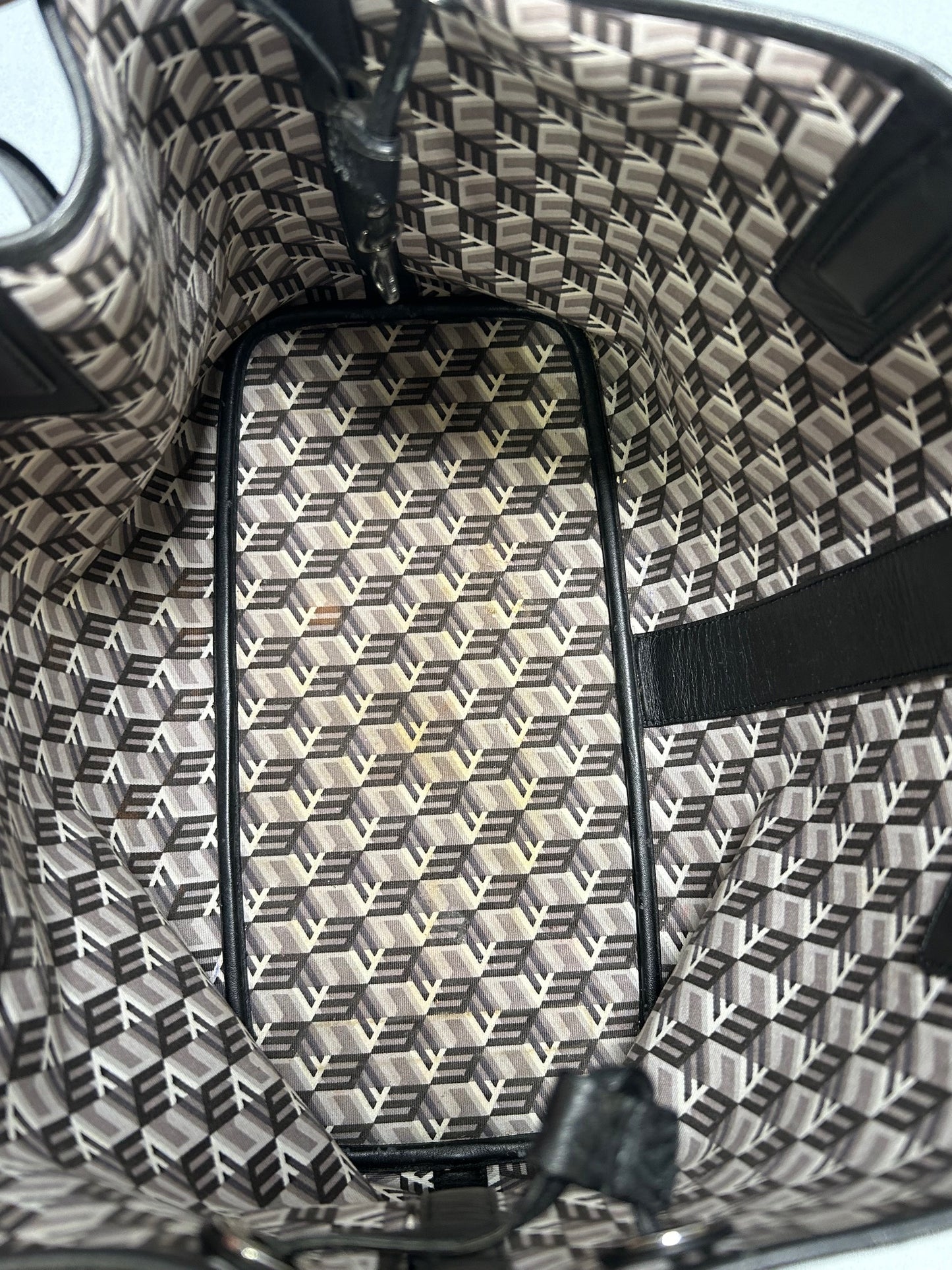 MCM Liz Large Visetos Shopper Bag - Black