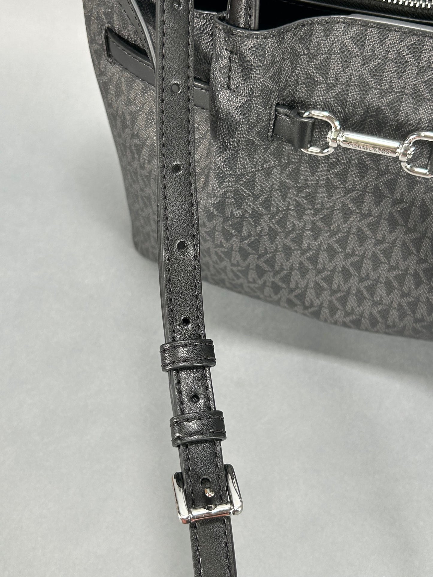 Michael Kors Carson Large Signature Logo Tote Bag - Black