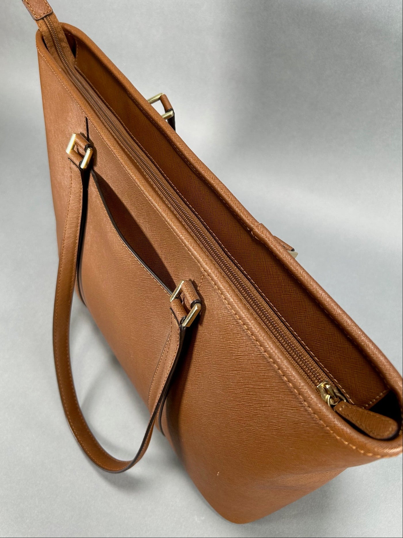 Michael Kors Jet Set Large Tote Bag - Light Brown