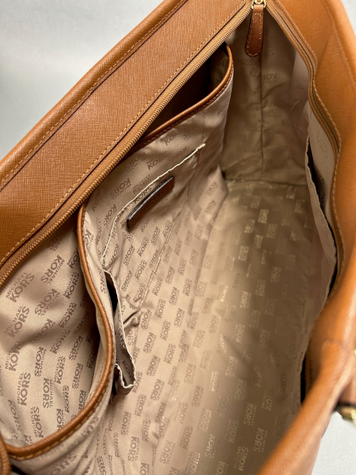 Michael Kors Jet Set Large Tote Bag - Light Brown