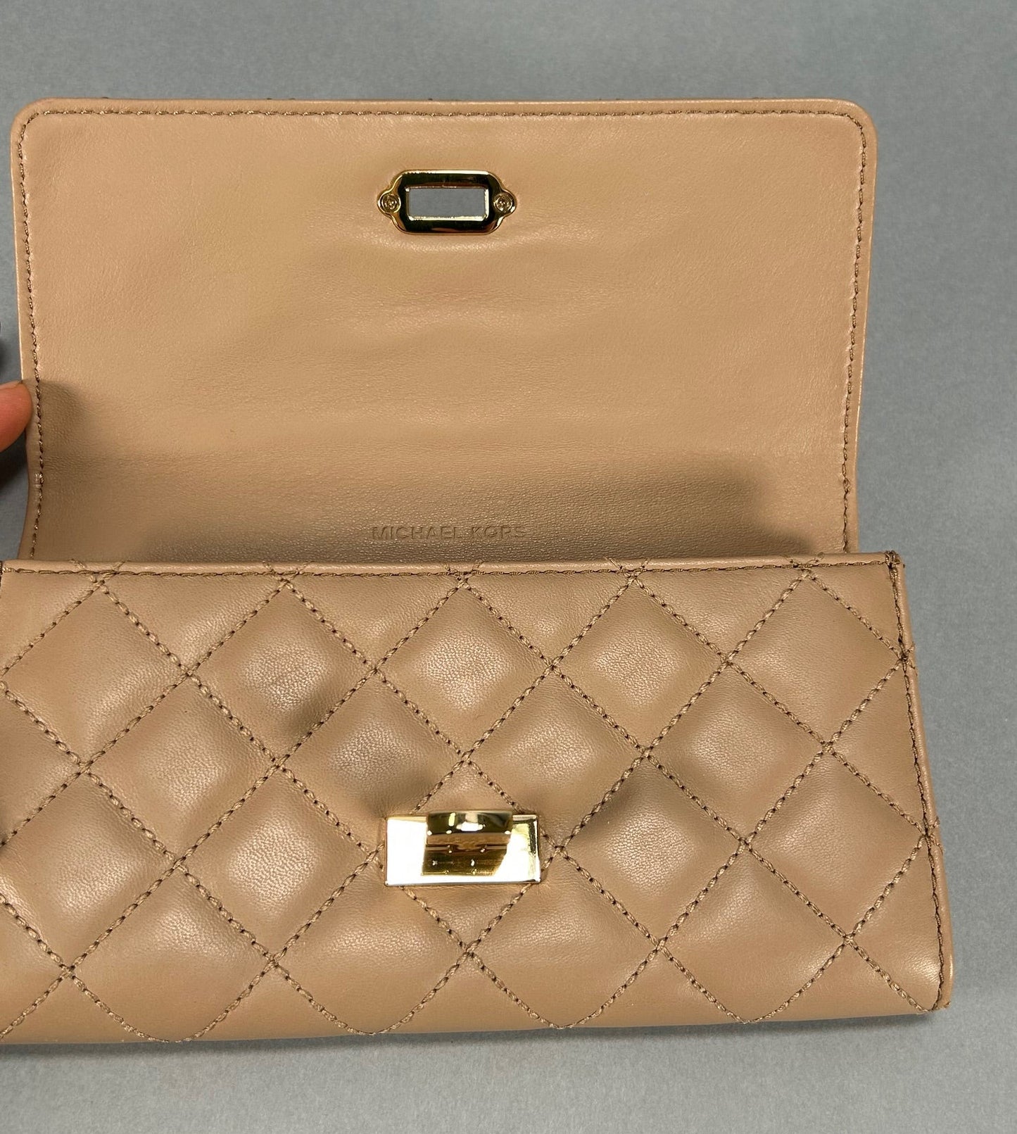 Michael Kors Astrid Clutch - Beige