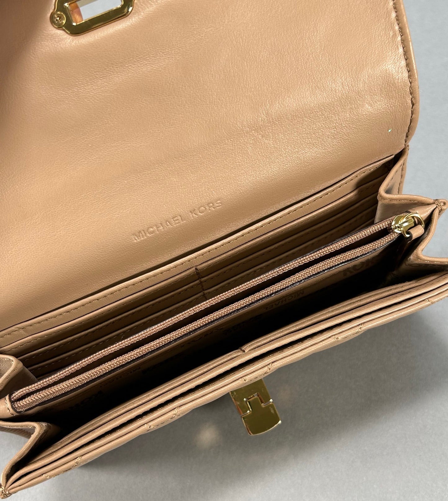 Michael Kors Astrid Clutch - Beige