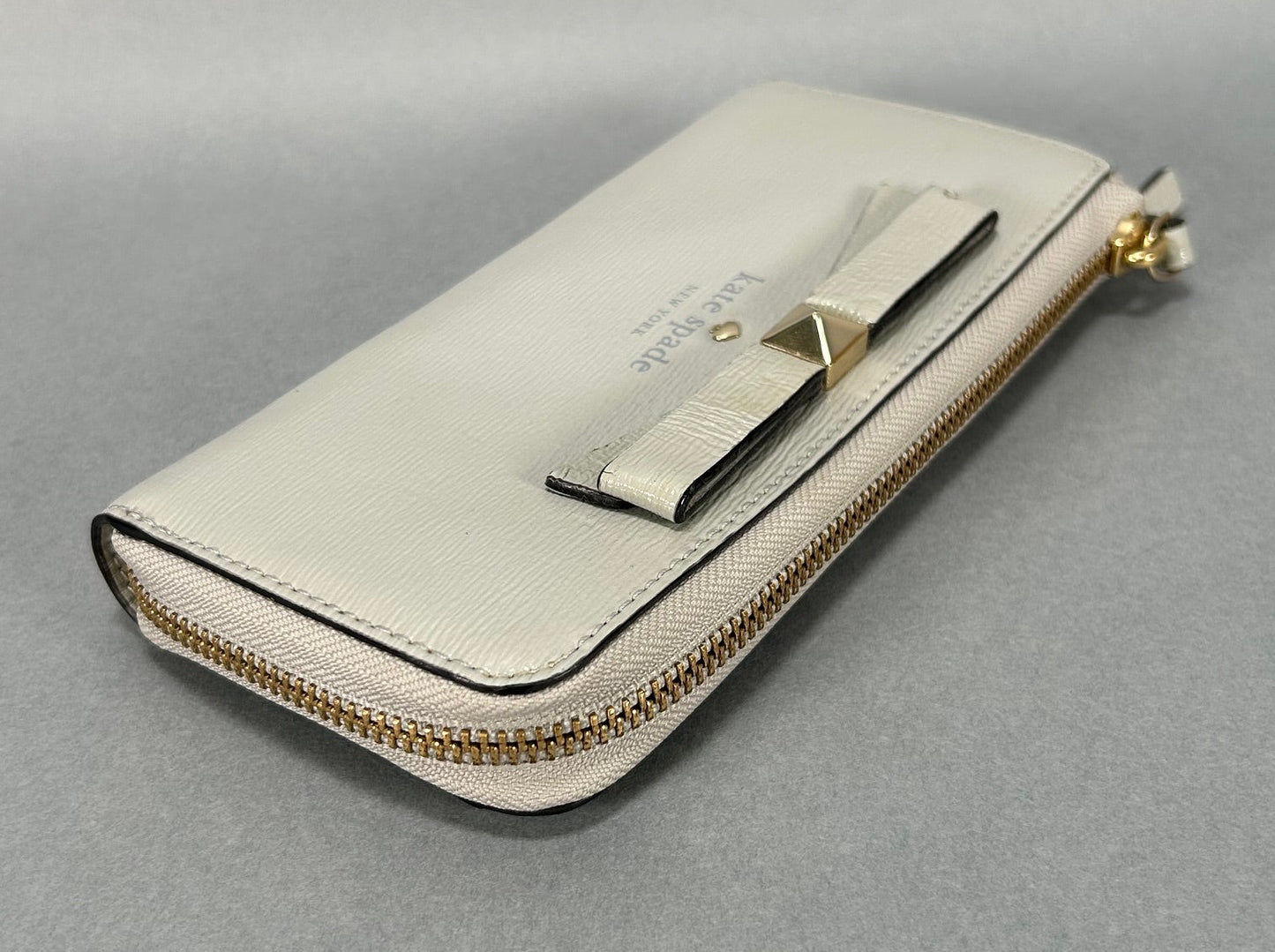 Kate Spade Nisha Beacon Court Wallet - Grey