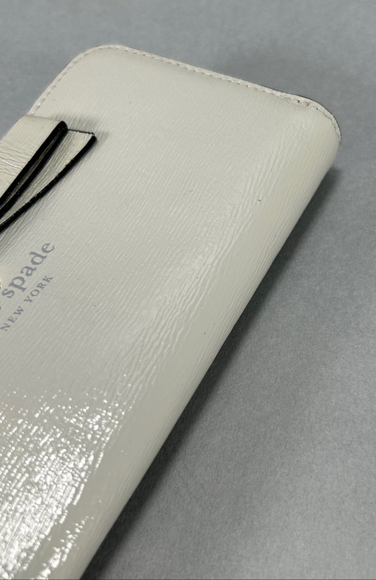 Kate Spade Nisha Beacon Court Wallet - Grey