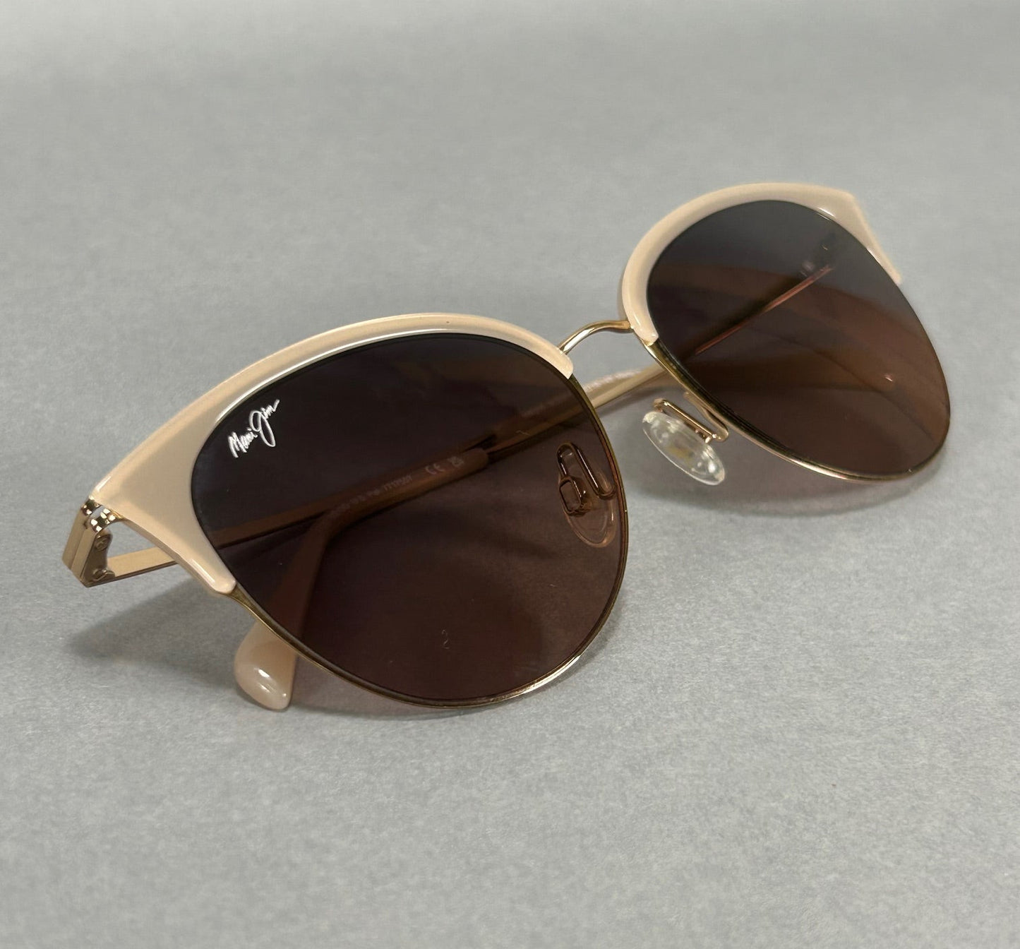 Maui Jim Olili Sunglasses MJ330-05; 55[]18 W/Case