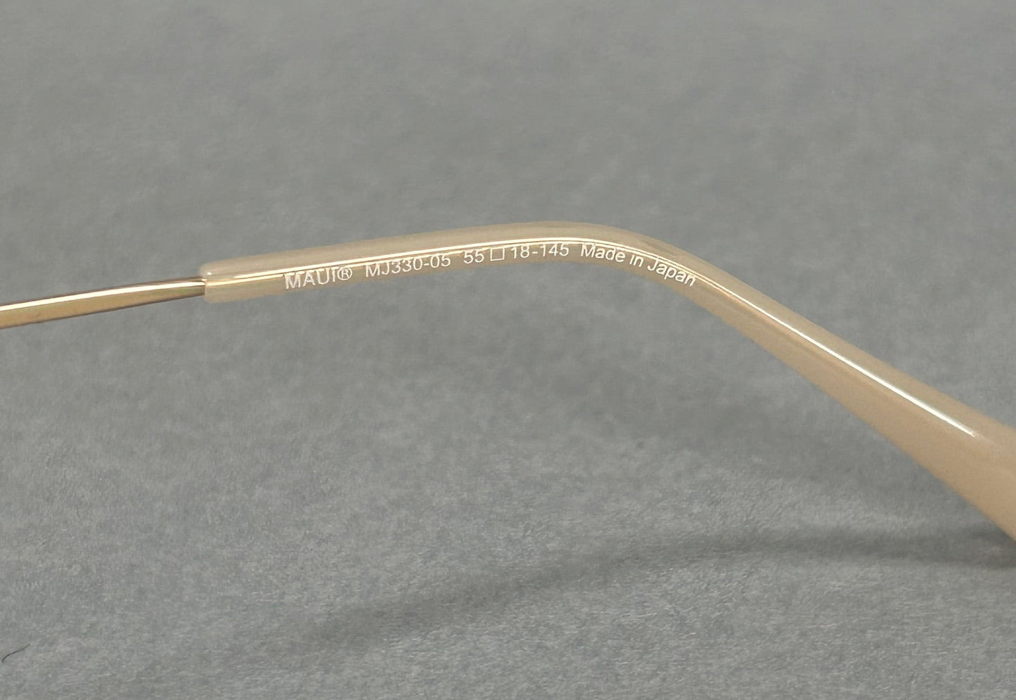 Maui Jim Olili Sunglasses MJ330-05; 55[]18 W/Case