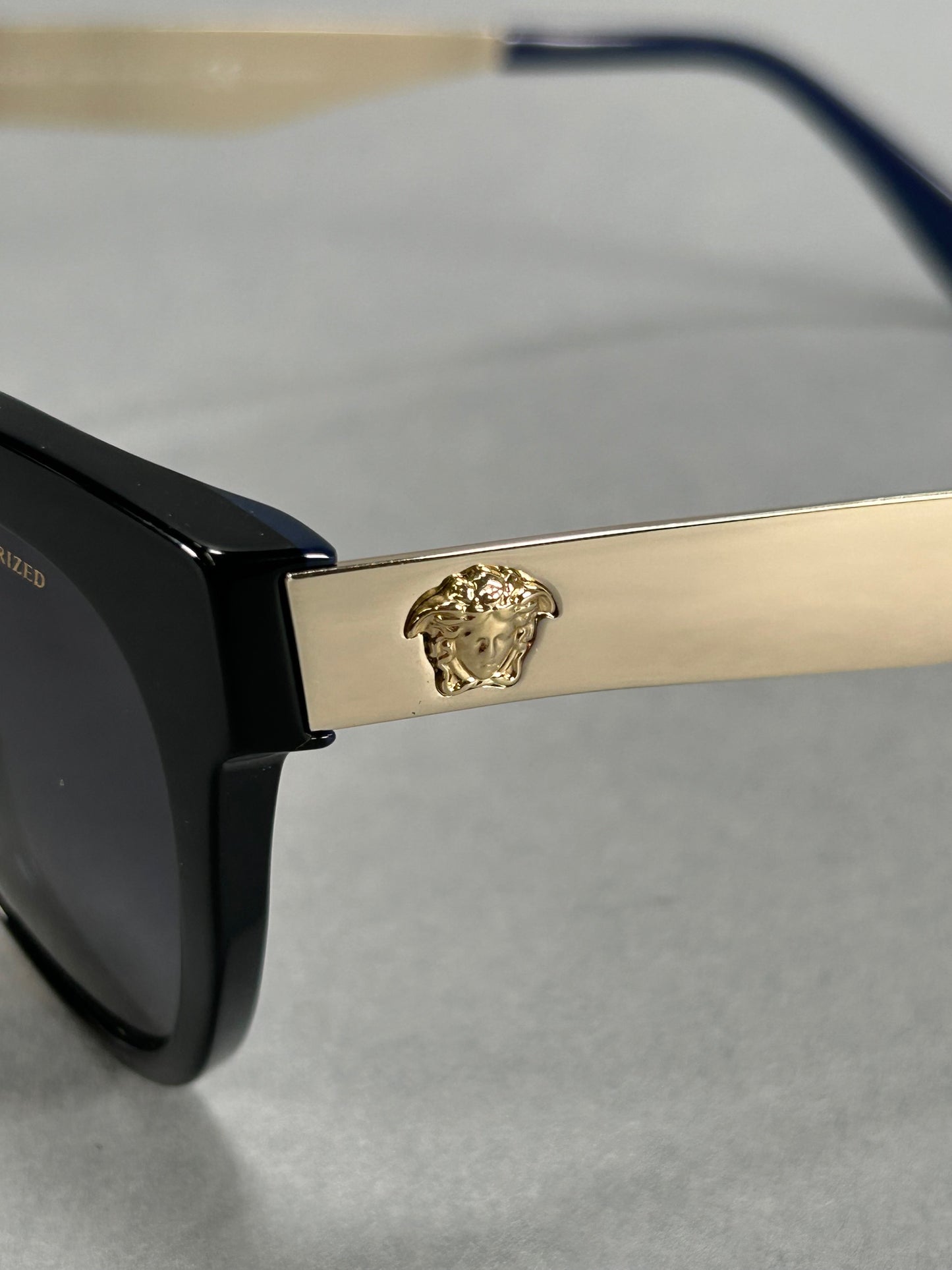 Versace Sunglasses Model: 4338 57[]17