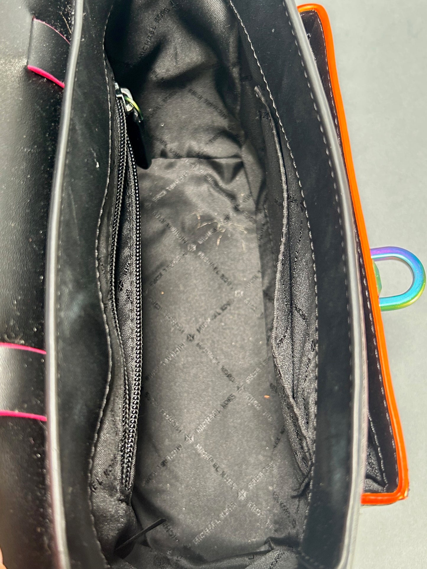 Michael Kors Manhattan Handbag - Black