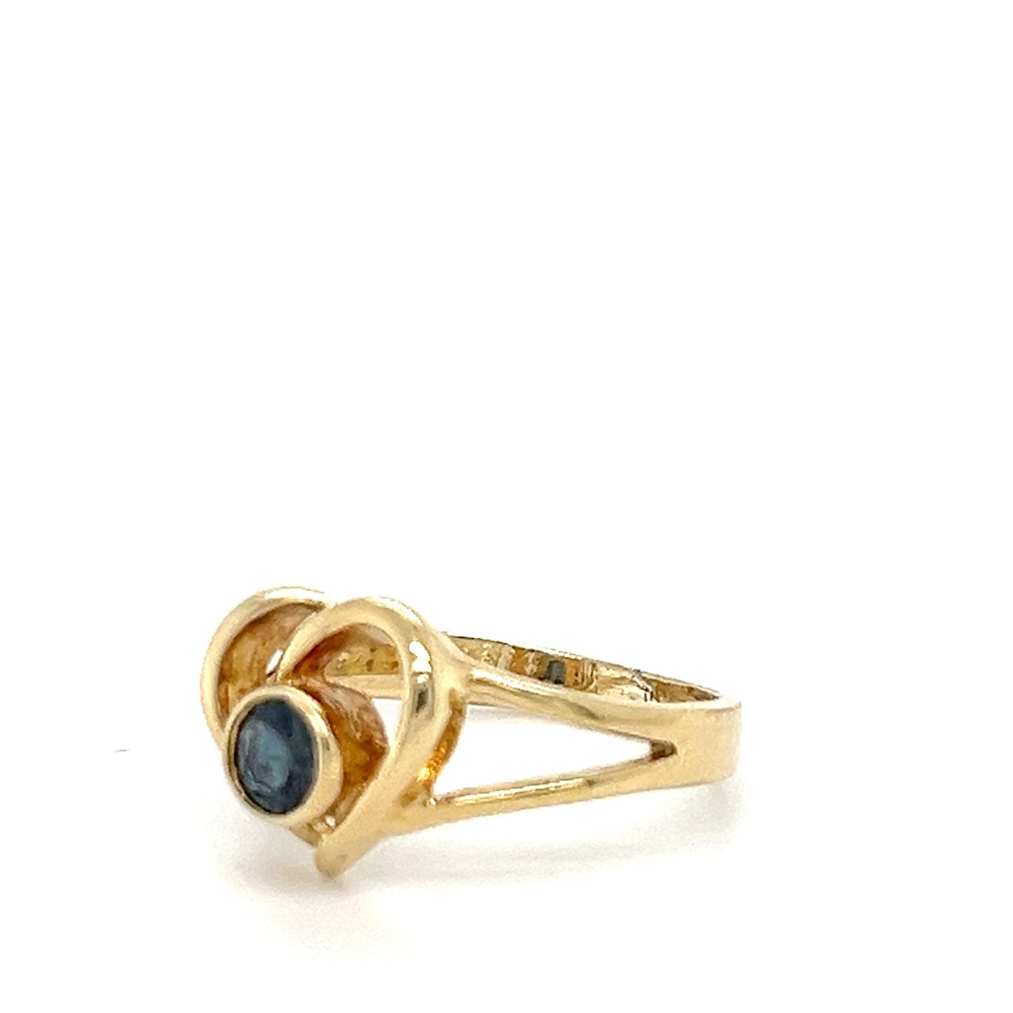 18K Yellow Gold Sapphire Ring; Size 4; 2.6g